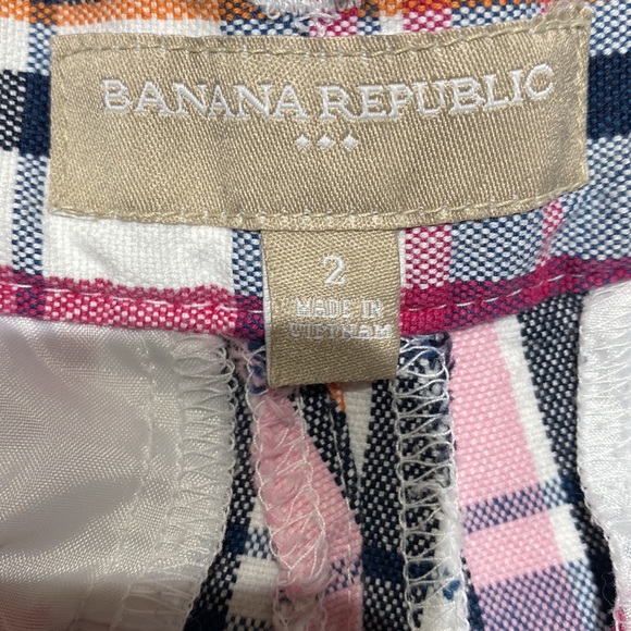 Banana Republic Short Plaid Shorts - Picture 4 of 4